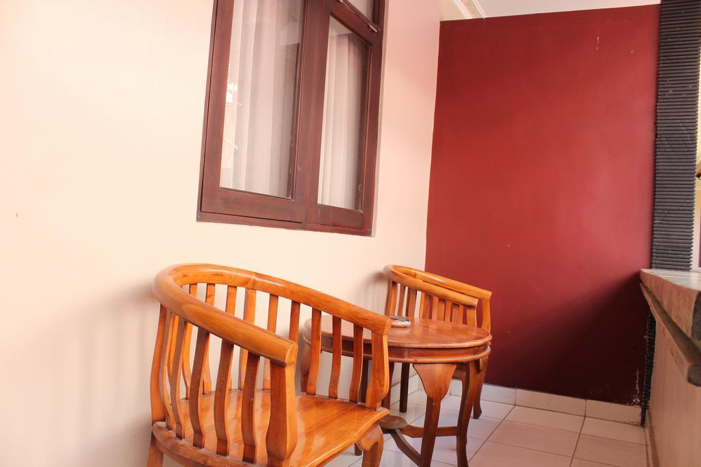 Puri Ganesh Hotel เลอกีอัน ภายนอก รูปภาพ