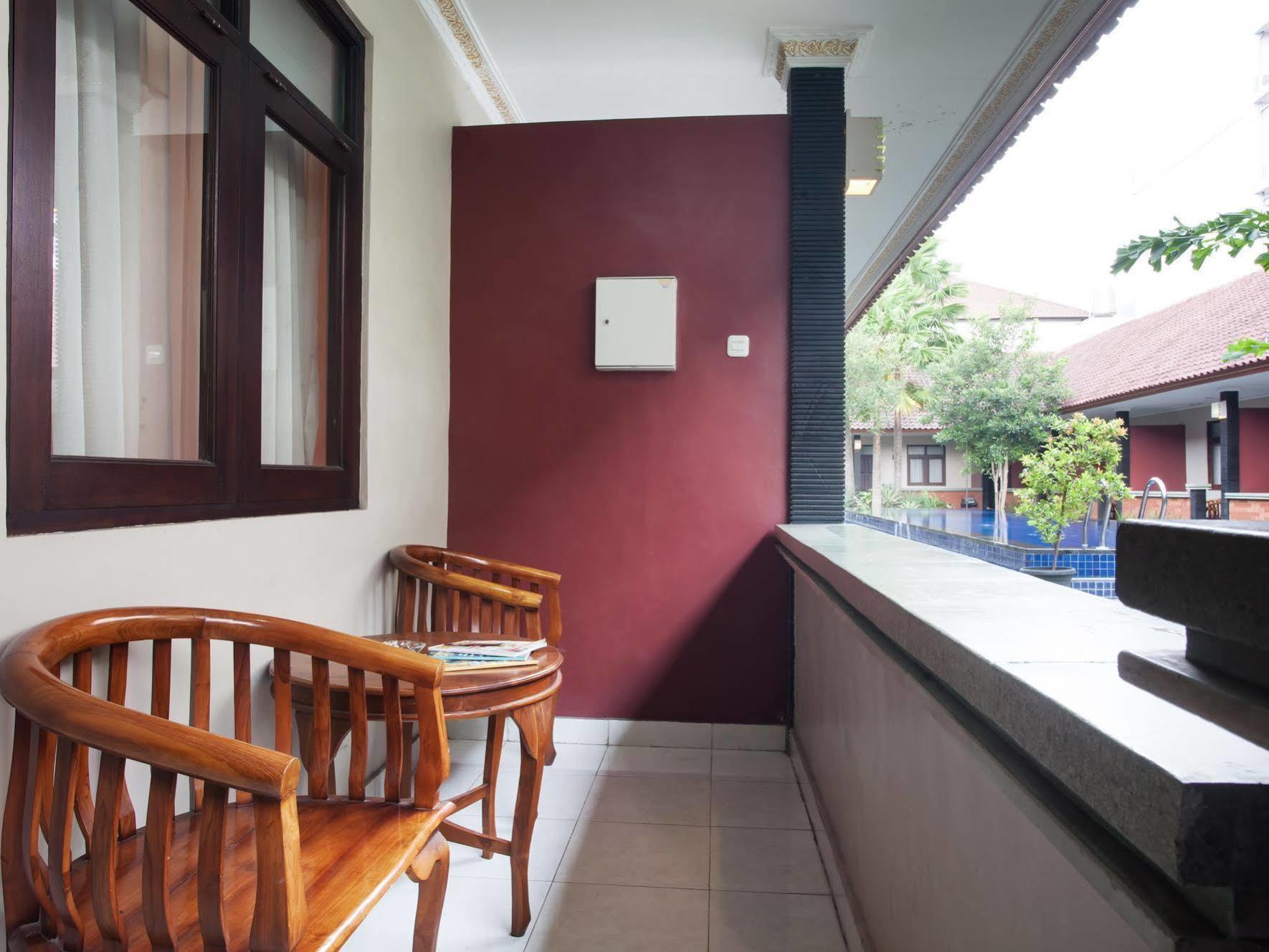 Puri Ganesh Hotel เลอกีอัน ภายนอก รูปภาพ